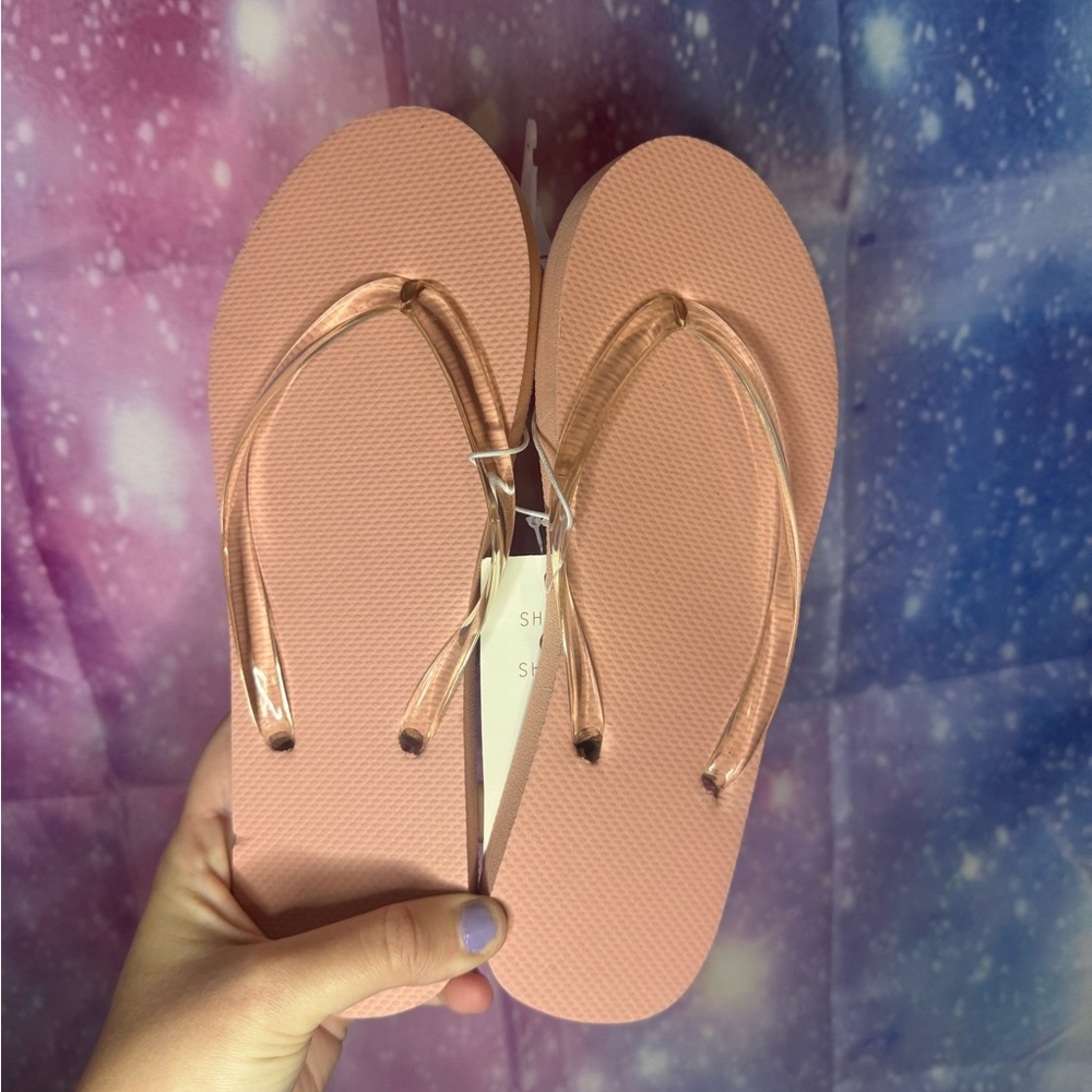 New shade & Shore flip flops 🛍